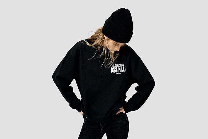 STREETWEAR Sweatshirt schwarz - Less Friction front