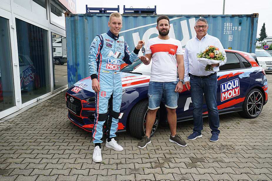 #myliquimoly_Gewinnspiel_Hyundaii30N_Luca Engstler_Markus J._Peter Baumann_