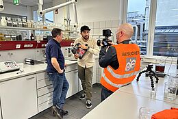 Influencer zu Besuch in unserer Ölproduktion