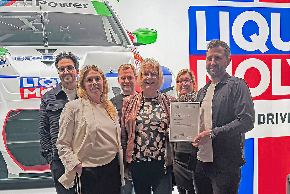 Abschluss Bildungspartnerschaft mit Vertreterinnen des Kepler Gymnasiums Ulm