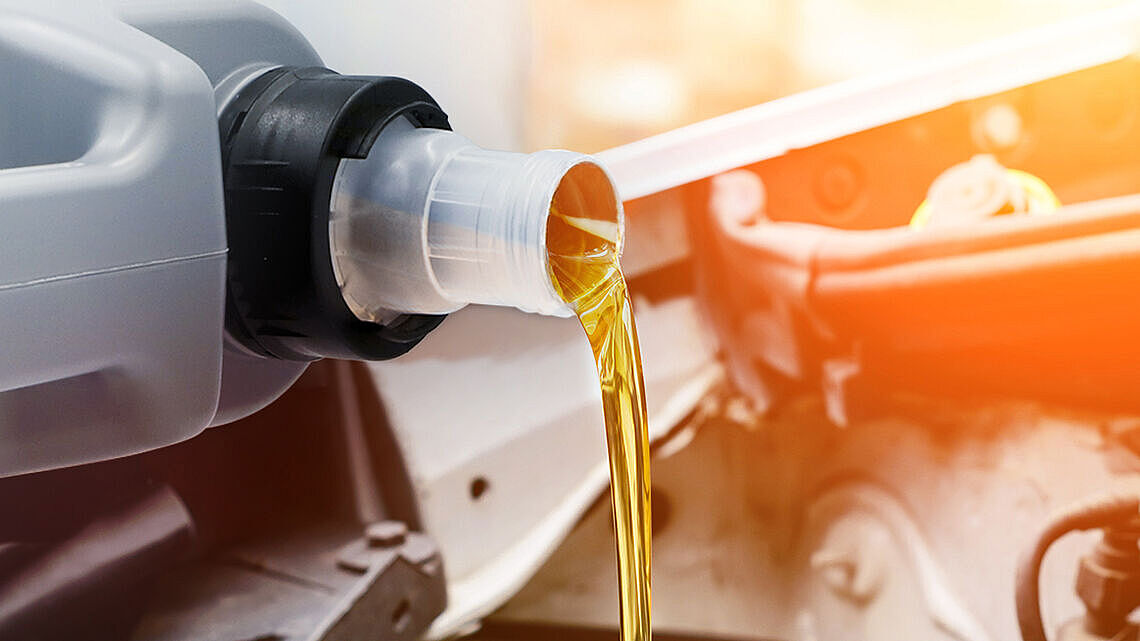 differenza cristalli liquidi e olio A che cosa servono i cristalli liquidi per capelli e come si usano
