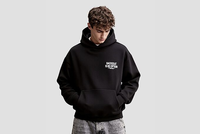STREETWEAR Hoodie schwarz - Backseat front