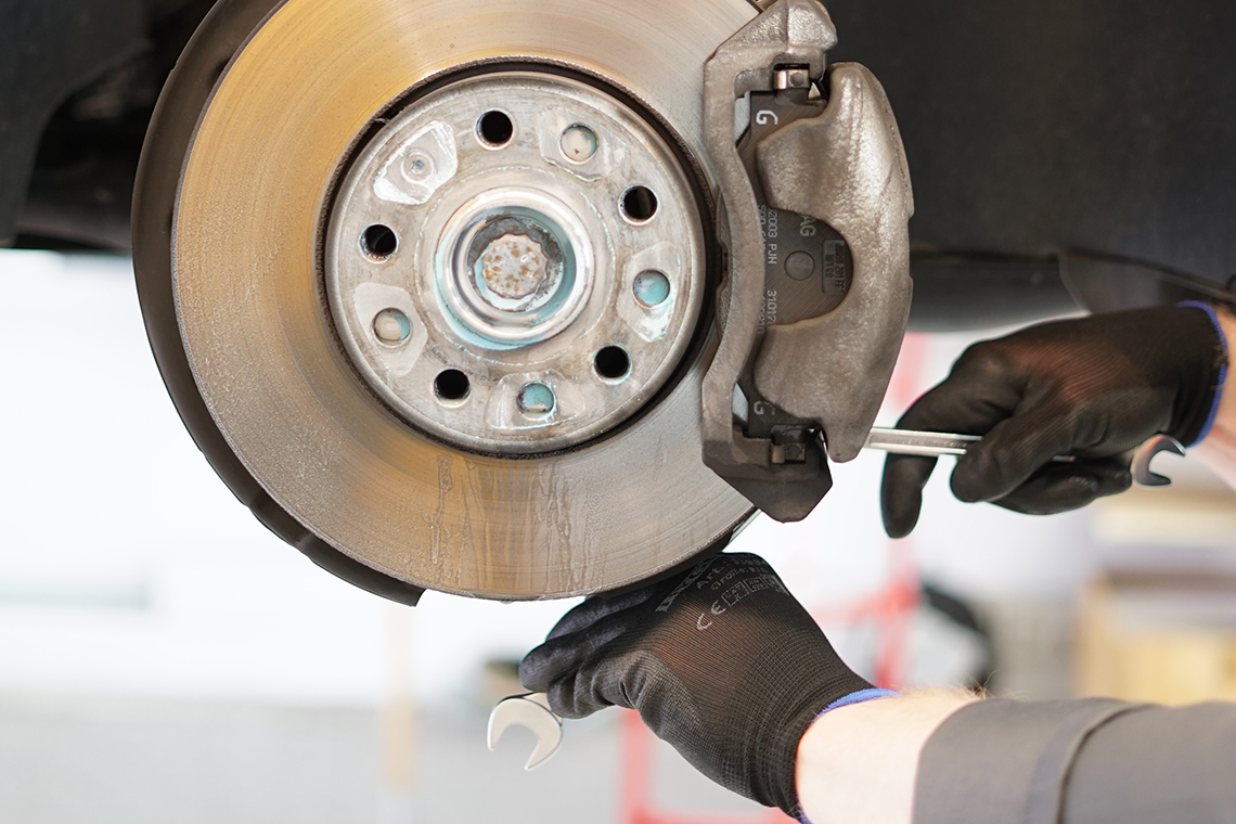 schwierig Zittern binden bremspedal fällt durch wenn motor läuft Erbe Empfindlichkeit Chromatisch