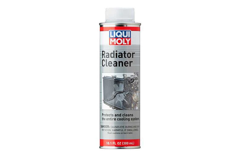 Cleaning water cooling radiator top
